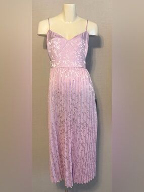 NWT women’s size Large pink Lulus dress